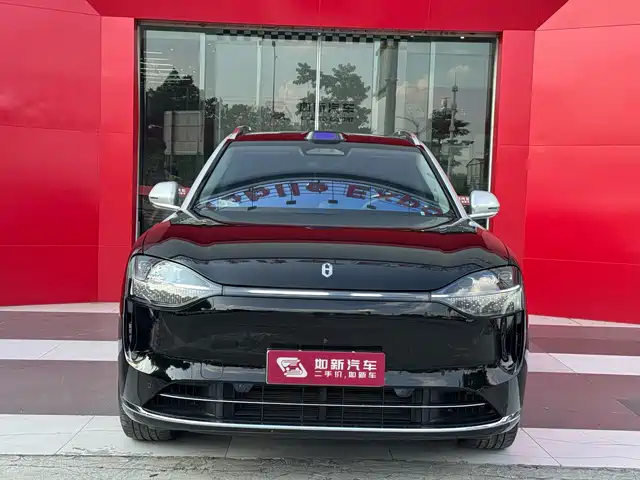 AITO Wenjie AITO M9 2025 Extended Range Ultra 52kWh 6-Seater — фото 2