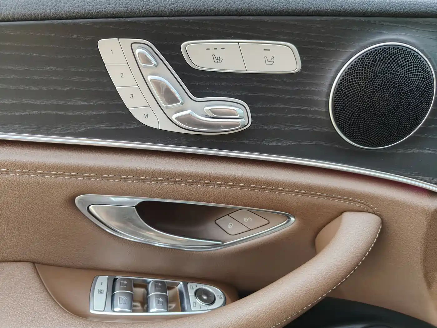 Mercedes-Benz E-Class 2021 Facelift E 300 L Sport Fashion фото 24