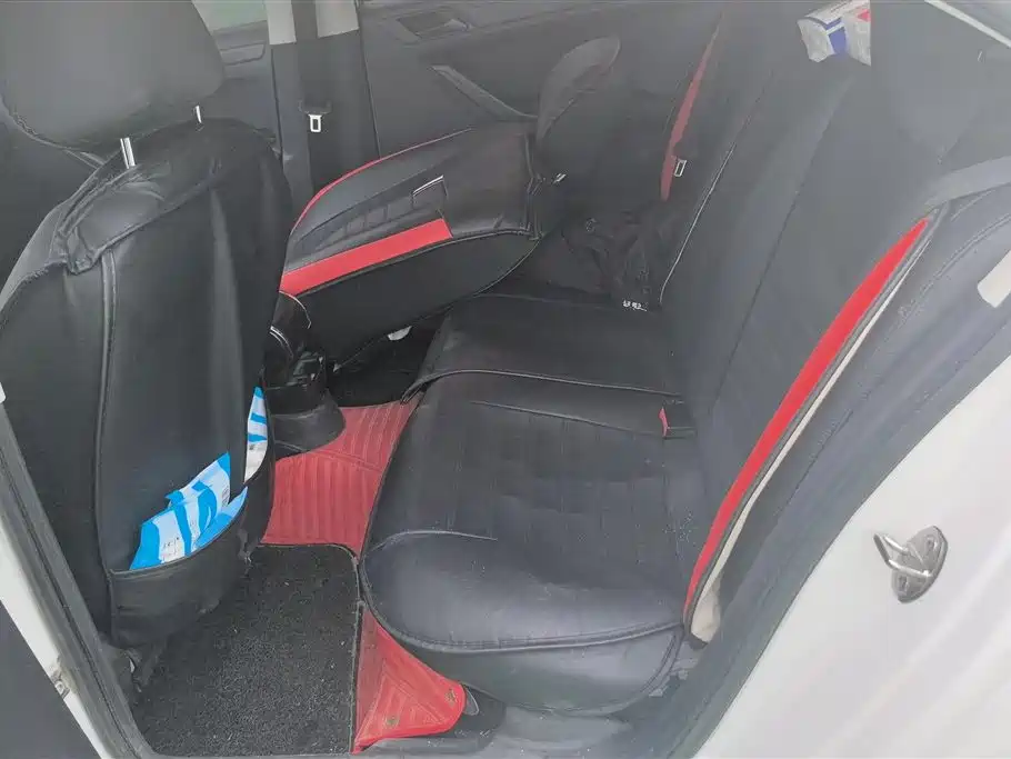 Volkswagen Jetta 2017 1.5L Manual Fashion фото 11