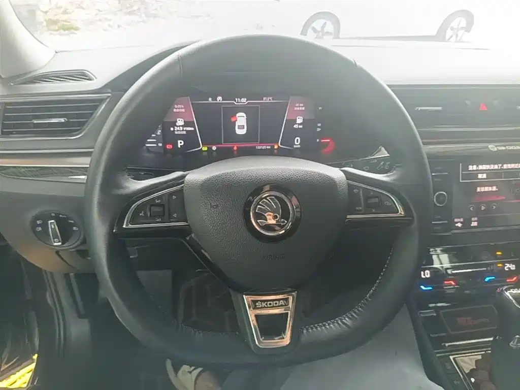 Škoda Superb 2019 TSI330 DSG Luxury Edition фото 11