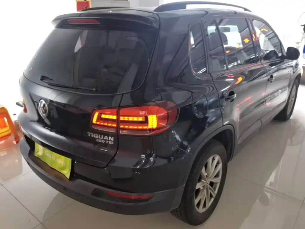 صورة 7 - Volkswagen Tiguan