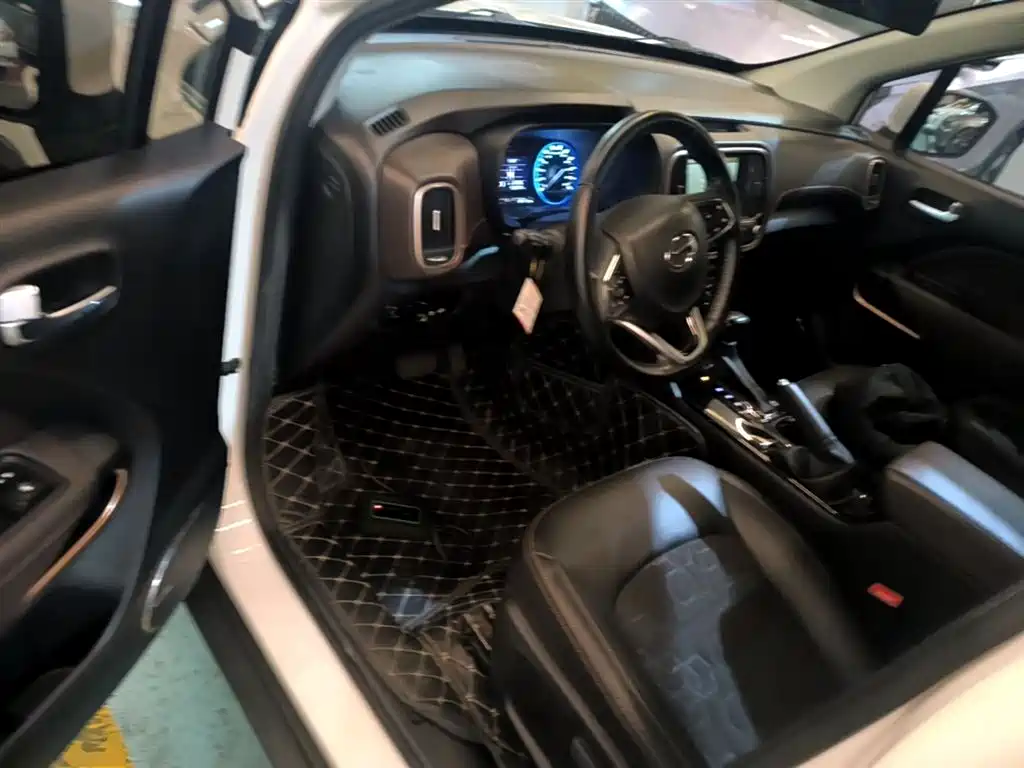 GAC Trumpchi Trumpchi GS3 2019 235T Automatic Elite Edition фото 16