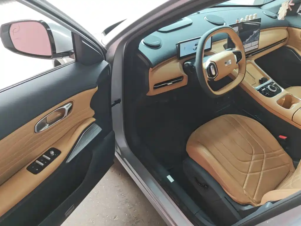 Geely Galaxy Galaxy Starship 7 EM-i 2025 2025 120km Navigation Edition
