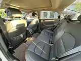 Photo 7 - Hyundai Sonata