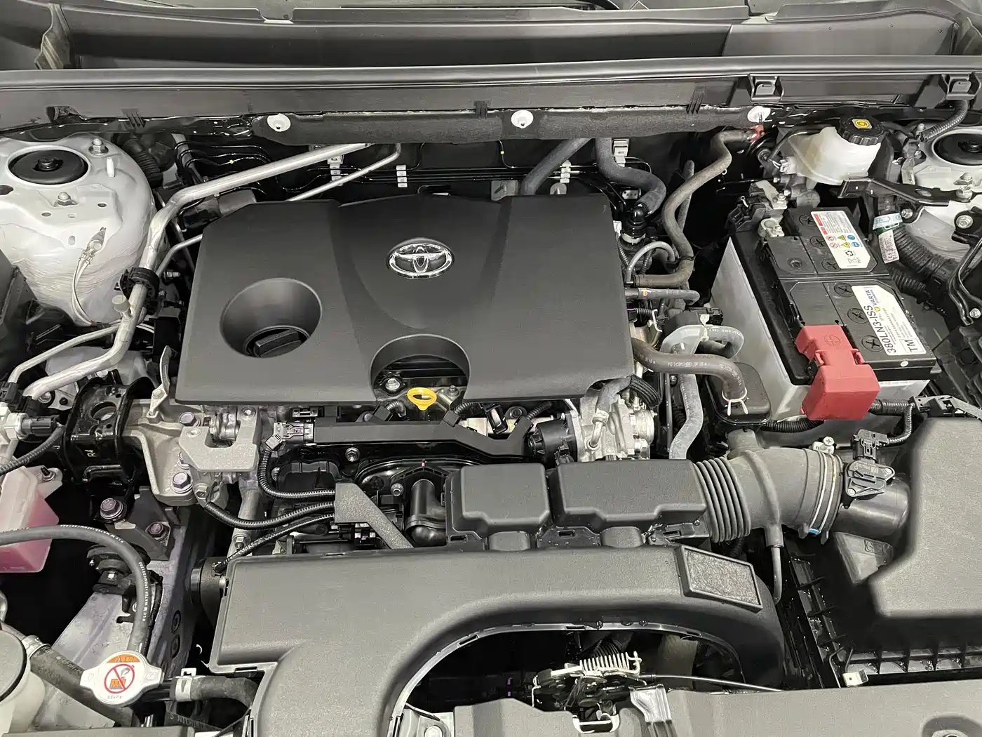 Toyota Wildlander 2022 2.0L CVT AWD Luxury PLUS Edition фото 16
