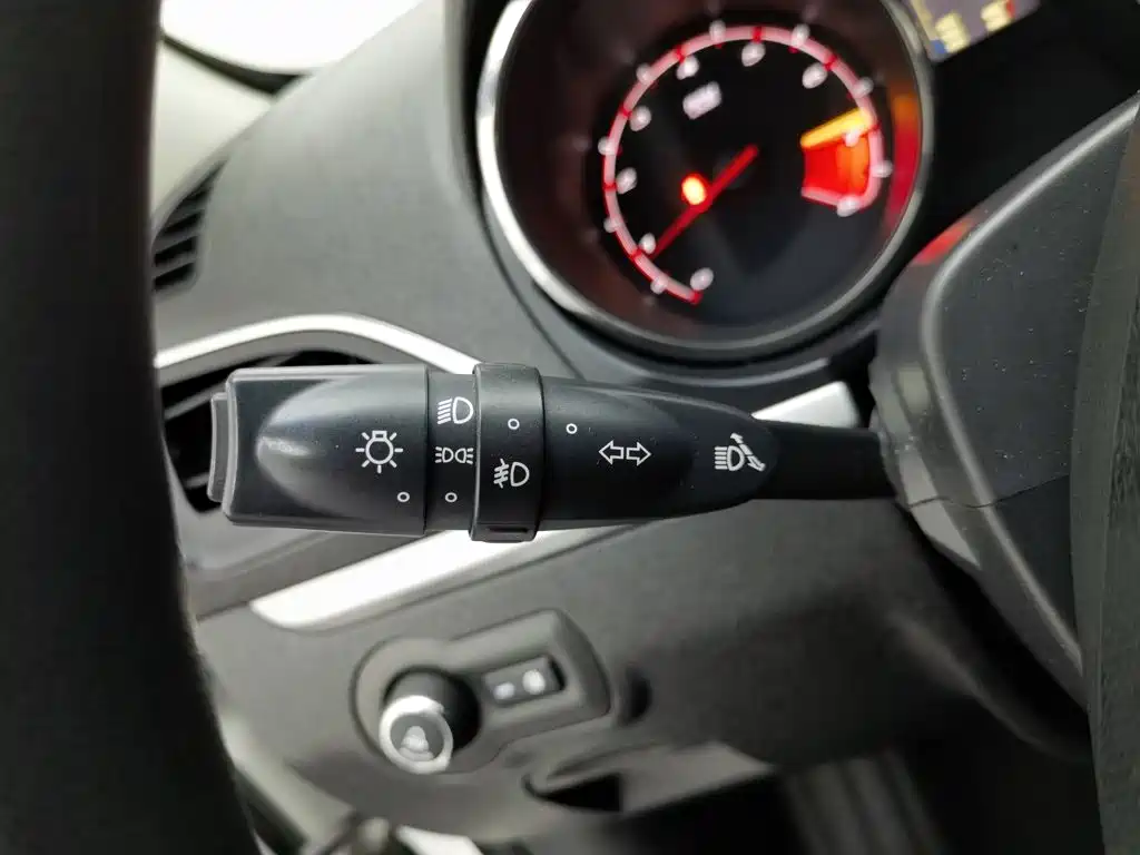 MG MG5 2013 2012 1.5L Automatic Luxury Edition