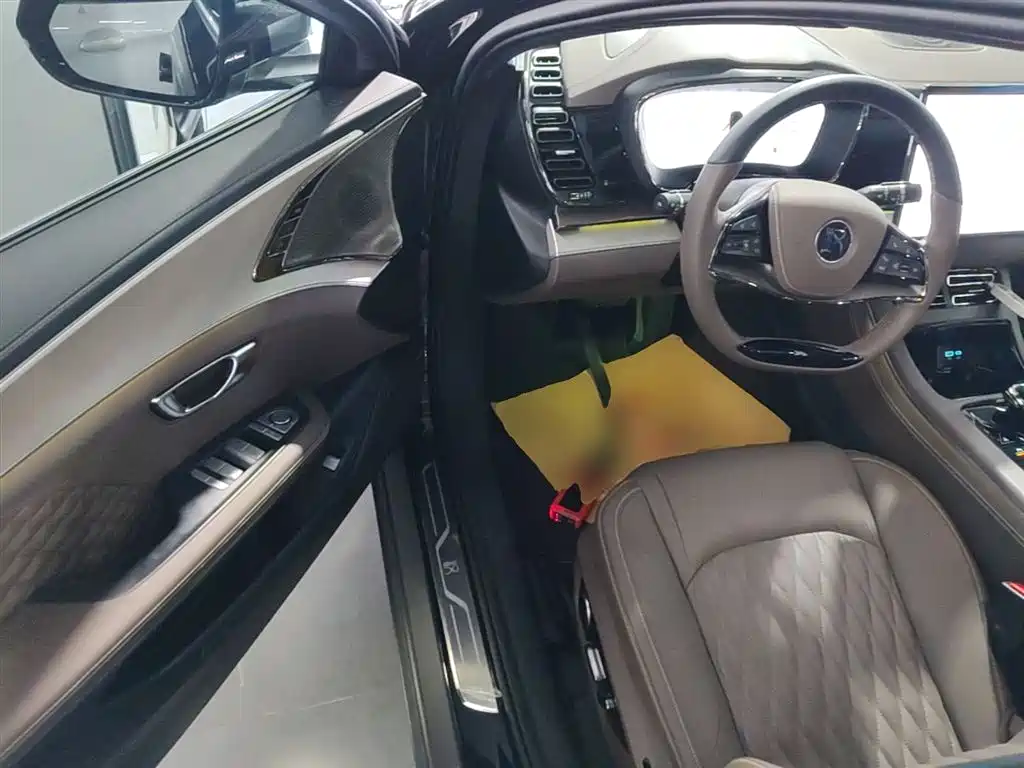 BYD Han 2024 DM-i Glory Edition 121KM Honor фото 16