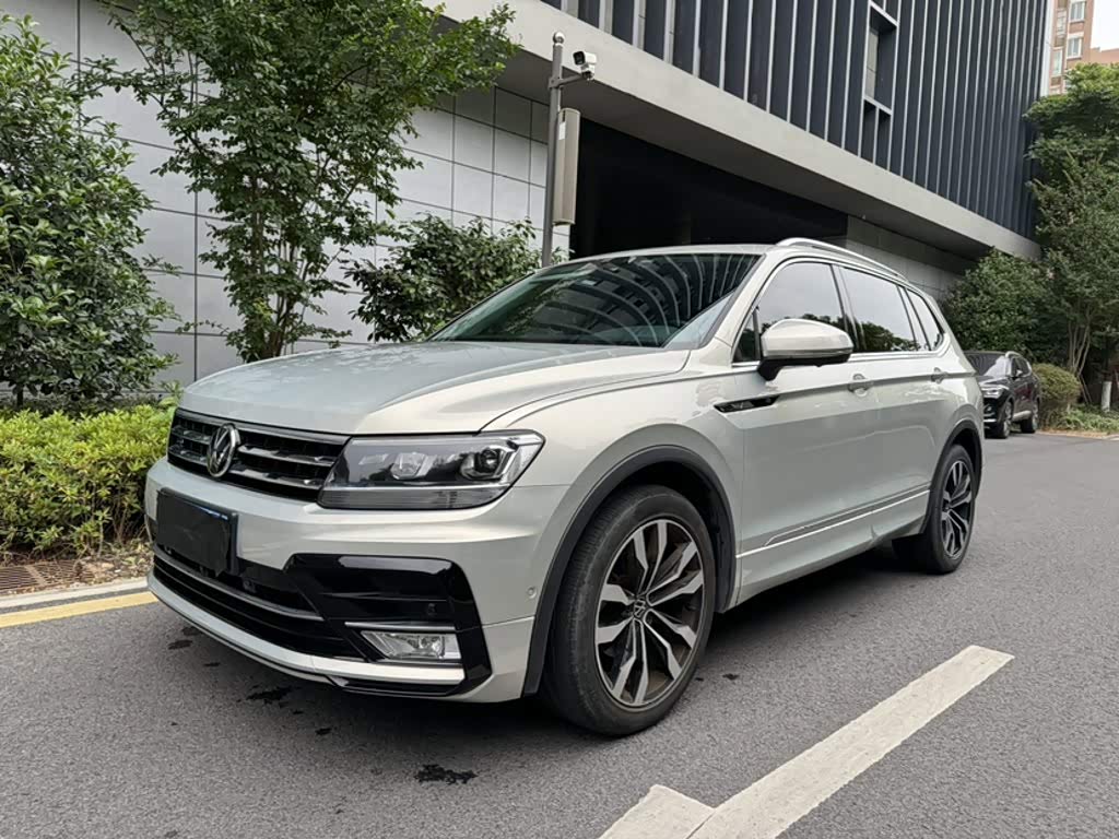 Volkswagen Tiguan L