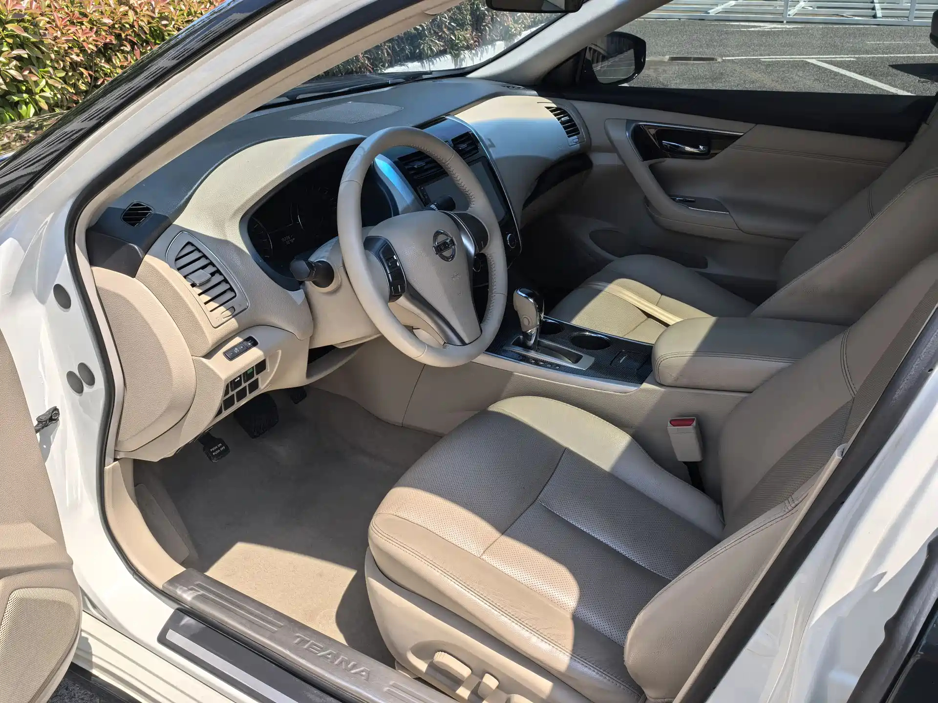 Photo 4 - Nissan Teana
