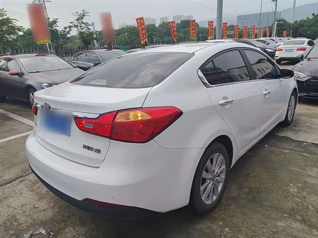 Kia K3 2015 1.6L Automatic GLS фото 7
