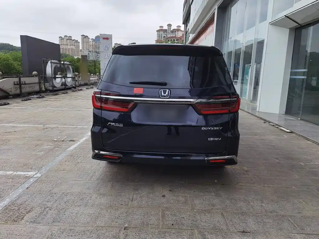 Photo 20 - Honda Odyssey