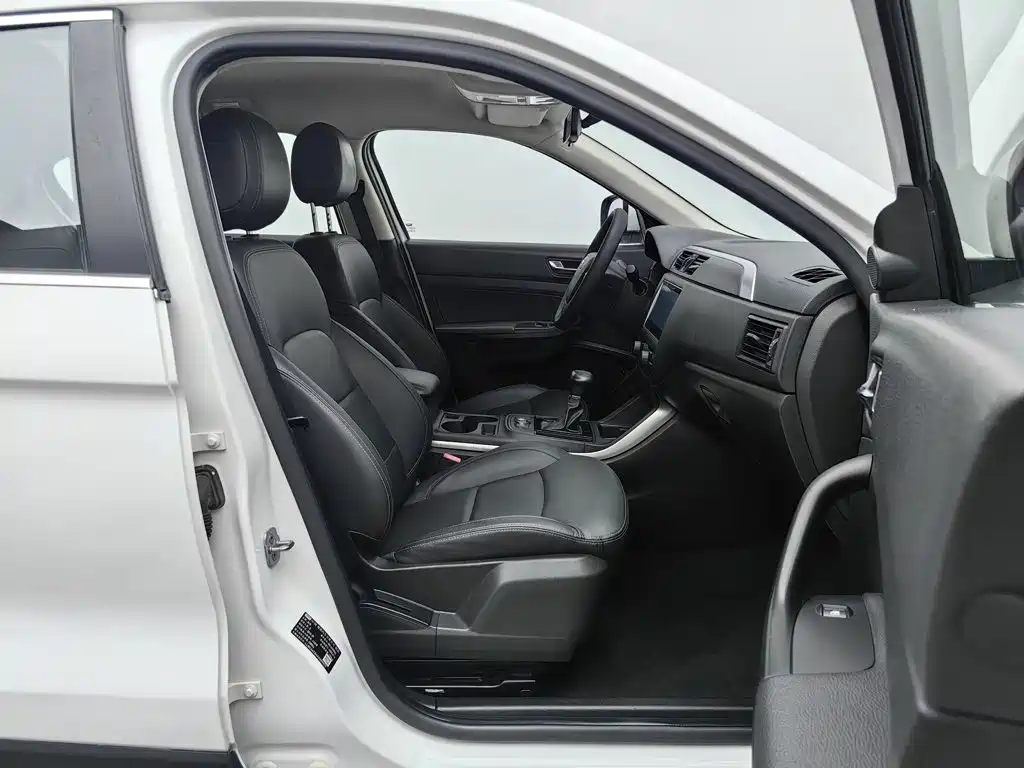 Qoros 5 2019 2018 Facelift 1.6T Automatic Leading