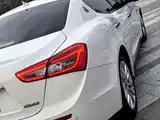Photo 22 - Maserati Ghibli