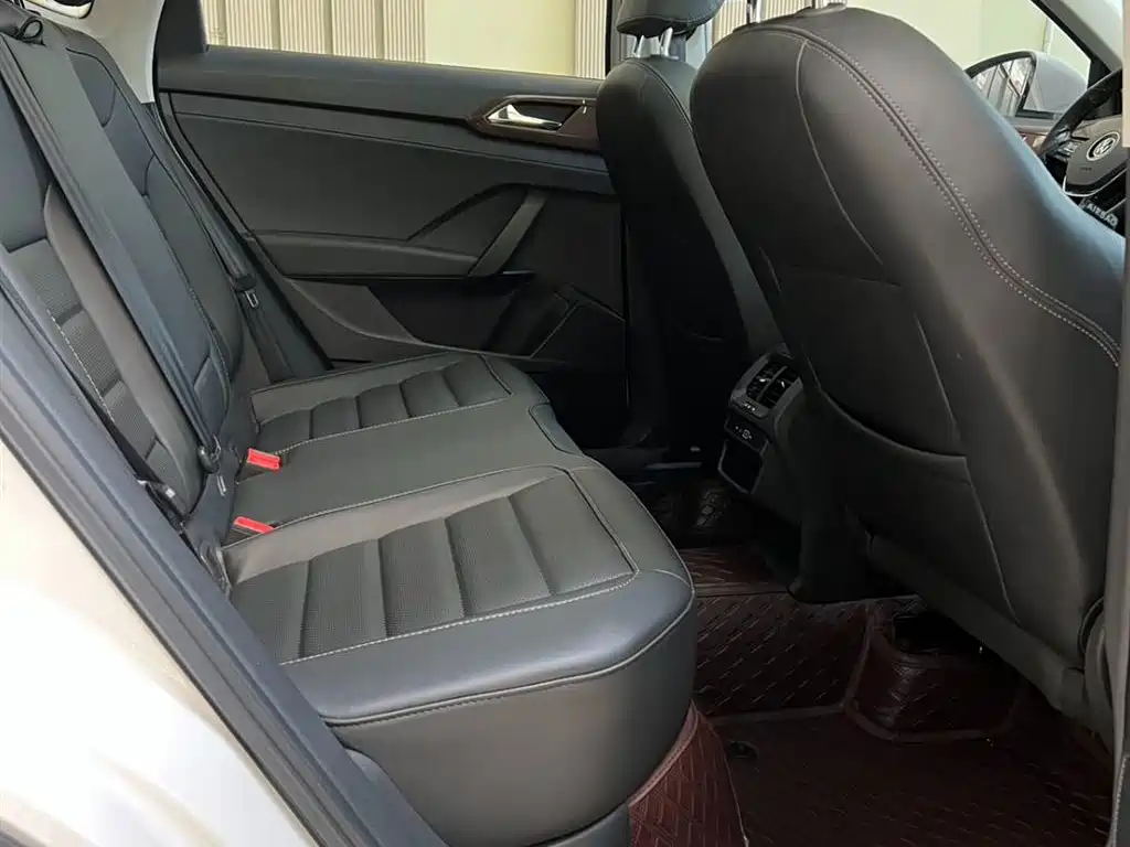 Volkswagen Tharu 2022 280TSI FWD Luxury Edition фото 10