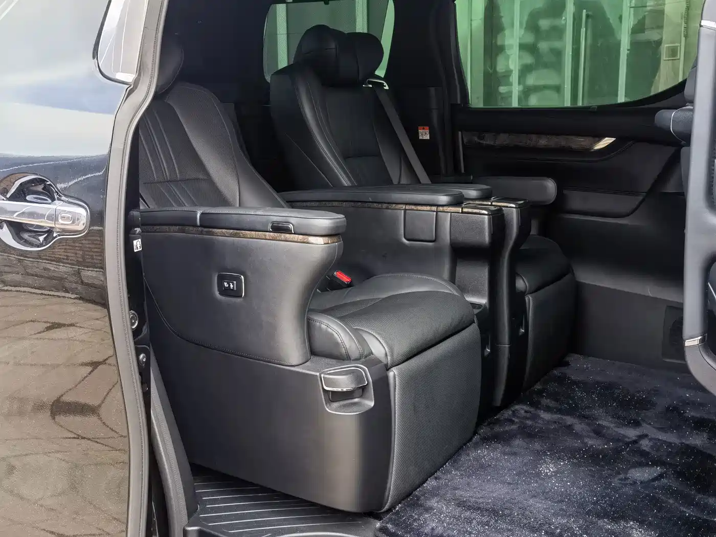 Toyota Vellfire 2022 2023 Crown Hybrid 2.5L HV Ultimate