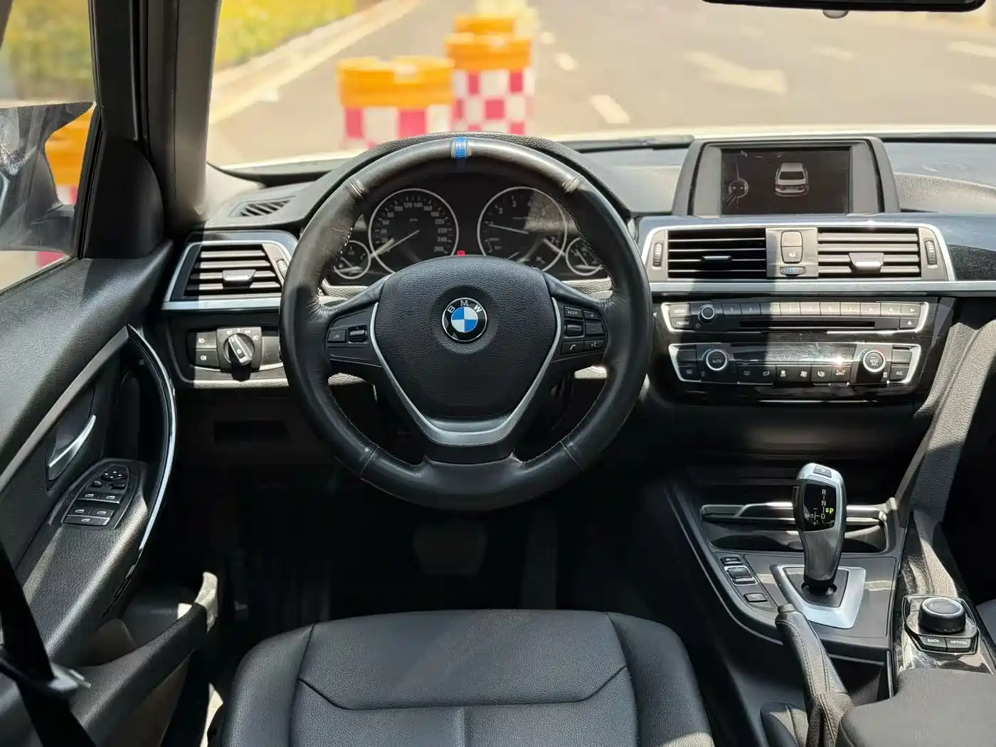 BMW 3 Series 2017 320Li Fashion фото 9
