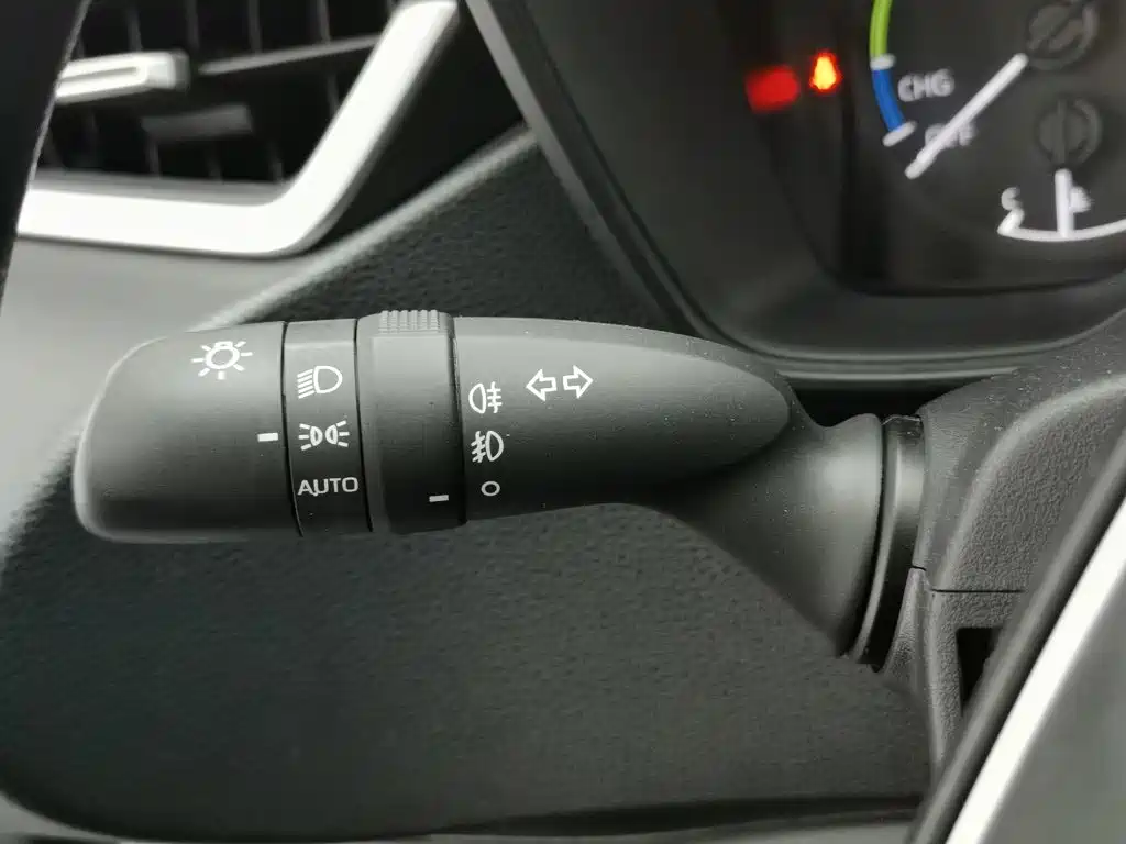 Фото 21 - Toyota Corolla