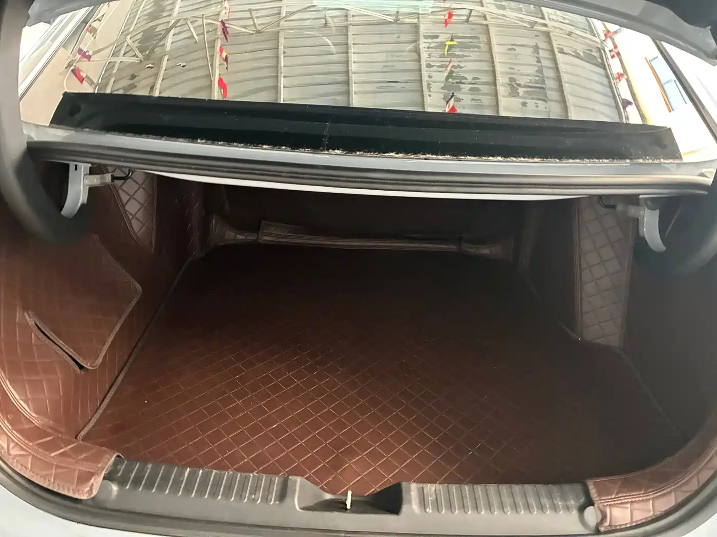 Geely Galaxy Galaxy L6 2025 EM-i 140km Explorer+ Edition фото 8