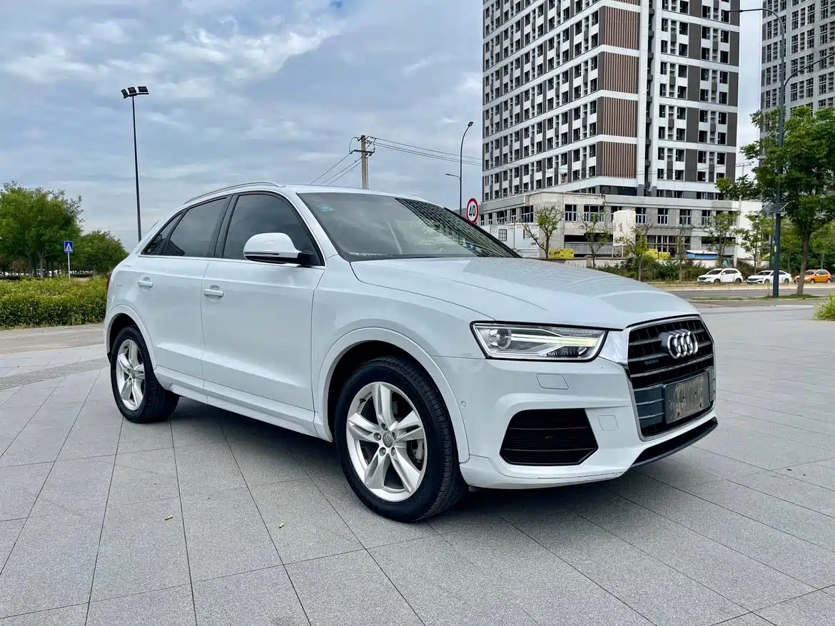 Audi Q3 2016 35 TFSI quattro All-Wheel Drive Fashion Edition фото 3