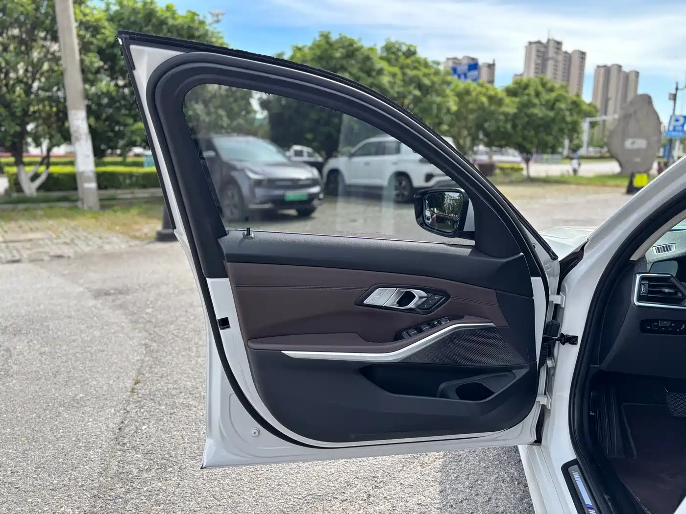 BMW 3 Series 2020 320Li M Sport Package фото 10