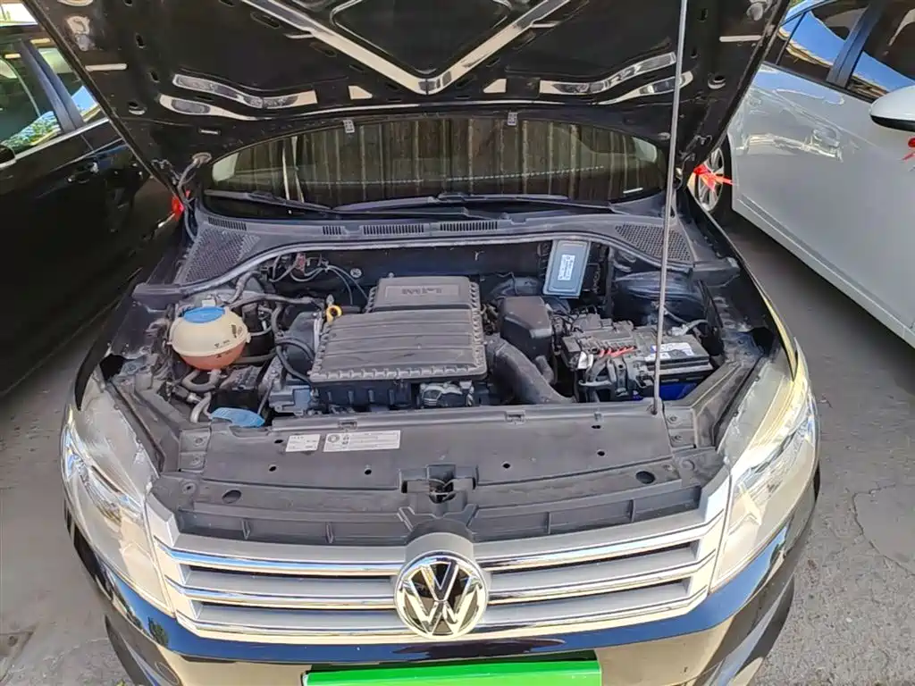 Volkswagen Santana 2015 1.6L Manual Comfort Edition фото 16