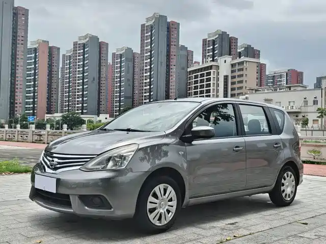 Nissan Livina 2013 1.6XE CVT Comfort