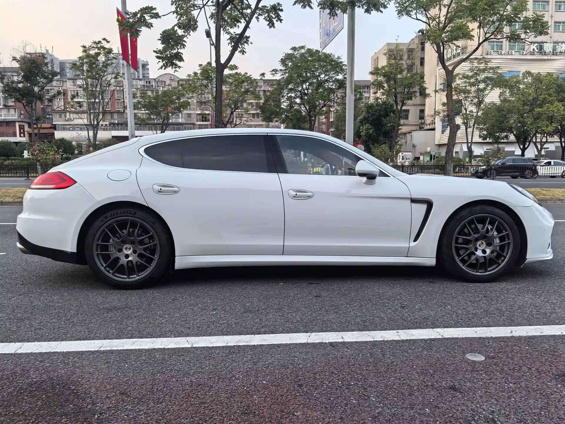 Фото 8 - Porsche Panamera