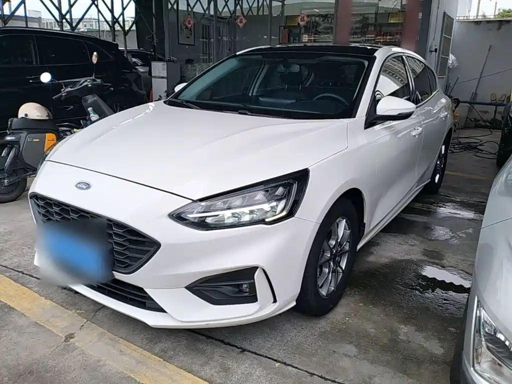 Ford Focus 2021 Hatchback EcoBoost 180 Auto Trend