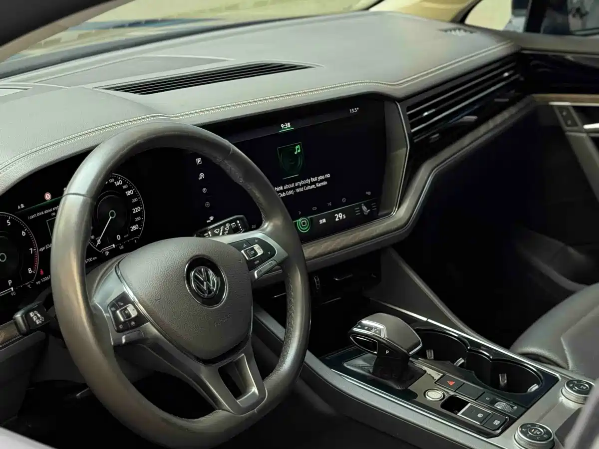 Volkswagen Touareg 2019 3.0TSI Sharp Edge Edition China VI фото 7
