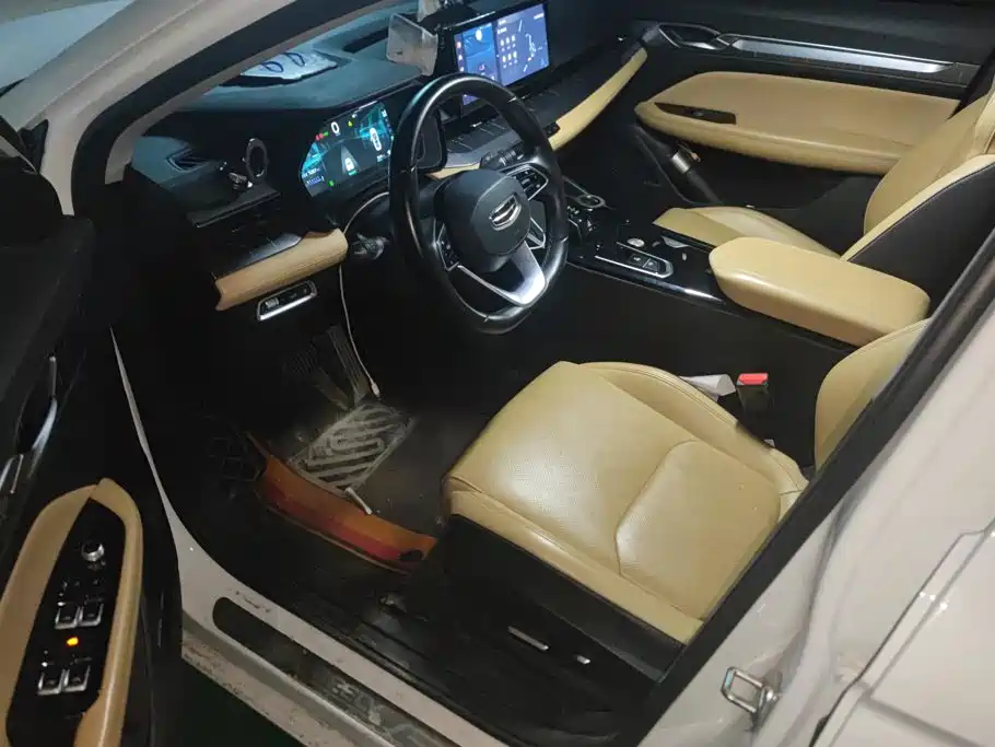 Geely Emgrand L HiP 2024 2024 Model Soaring Dragon Edition 1.5TD-DHT Pro 100KM Excellence Type