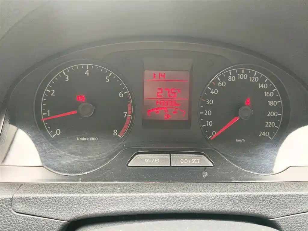 Volkswagen Santana 2013 1.4L Manual Trend Edition фото 9