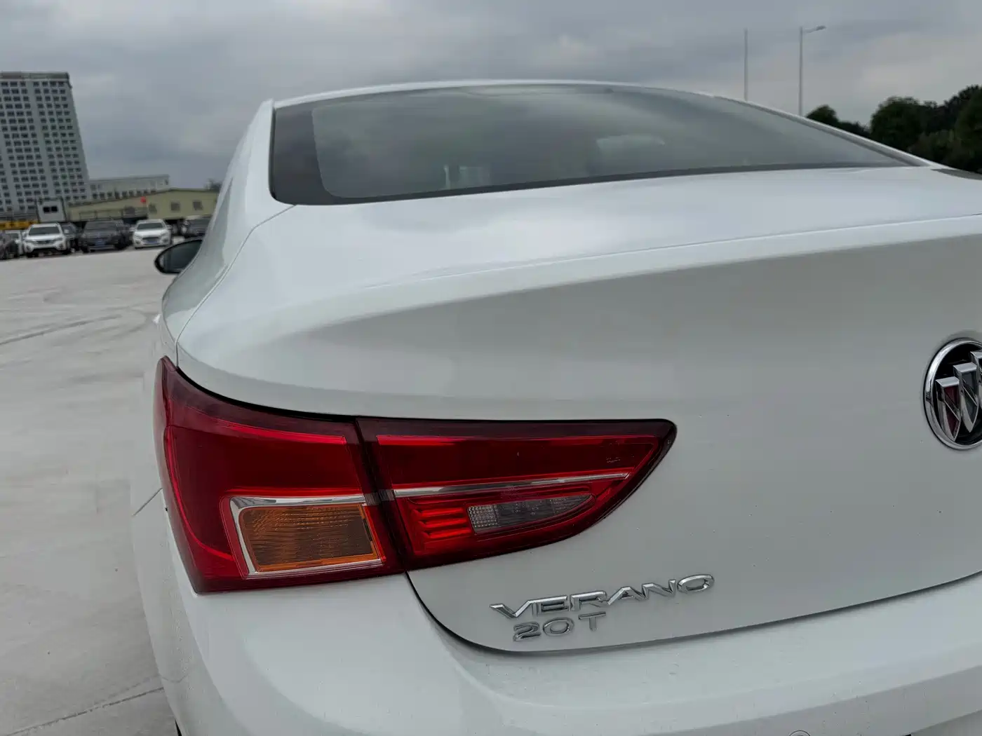 Buick Verano 2016 2015 Sedan 20T Dual-clutch Leading