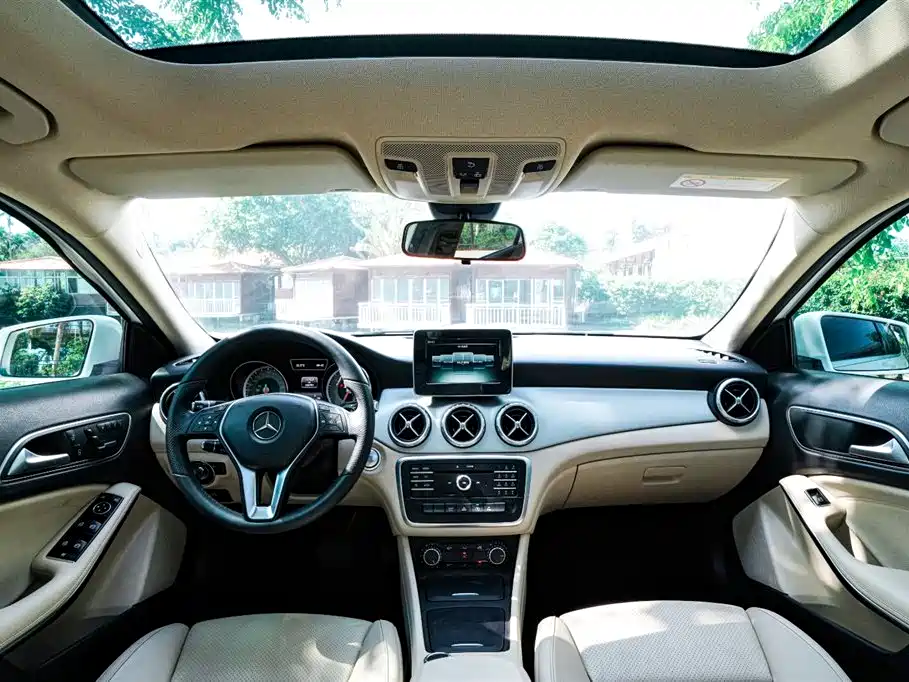Mercedes-Benz GLA 2016 GLA 200 Dynamic фото 9