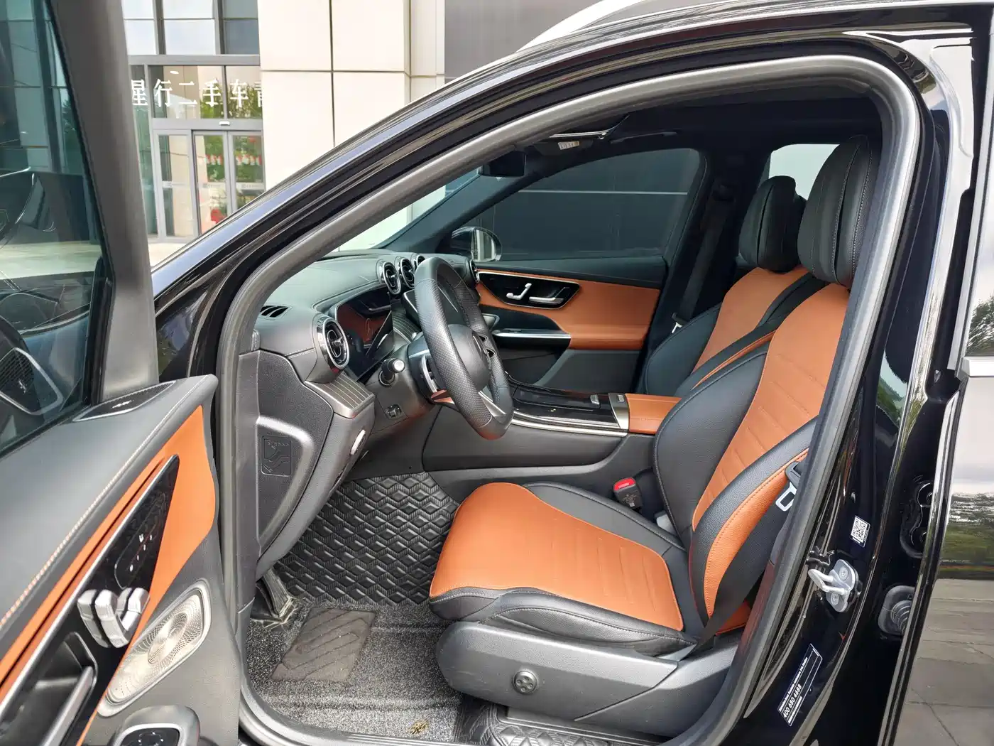 MERCEDES-BENZ GLC