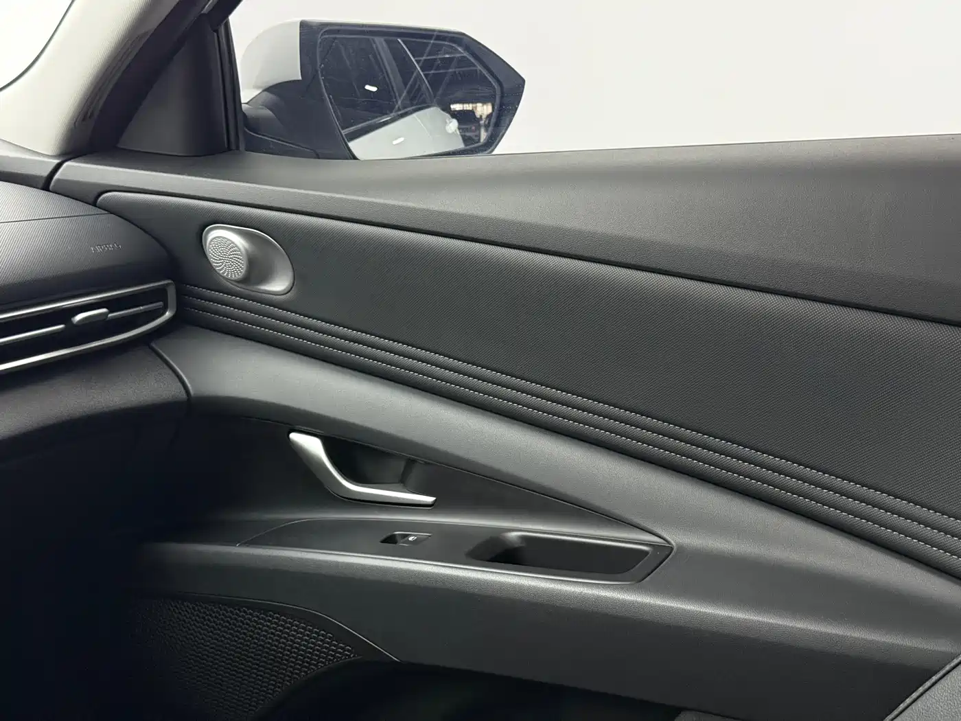 Hyundai Elantra 2022 1.5L CVT GLX Elite Edition фото 13