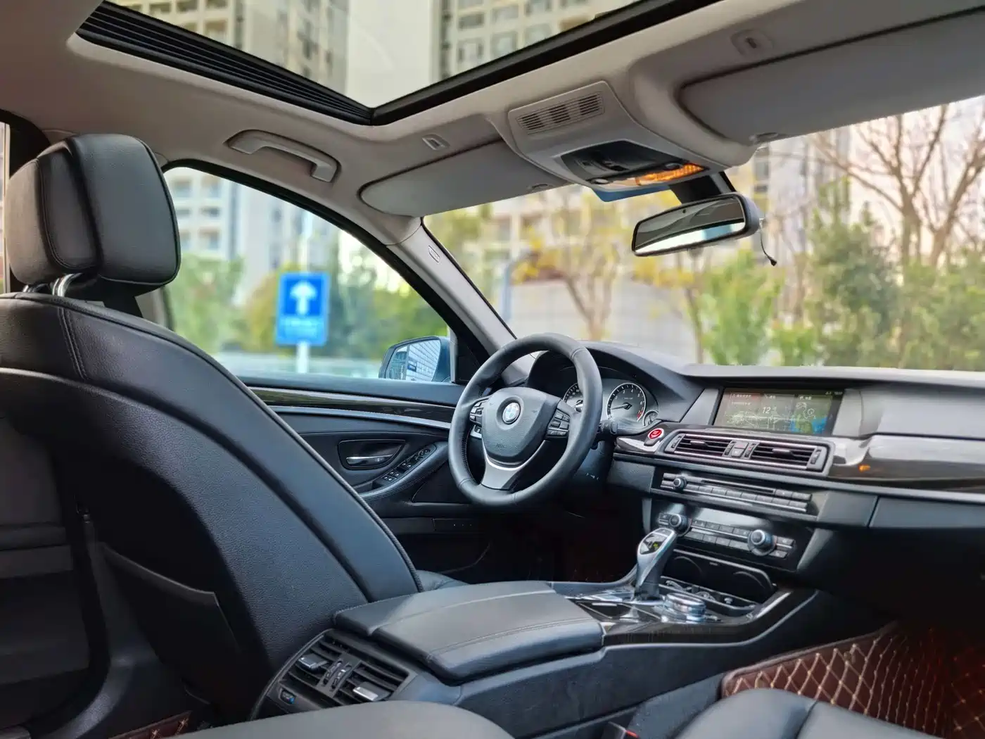 BMW 5 Series 2013 535Li Luxury фото 7