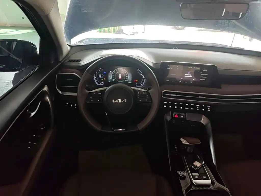 Фото 11 - Kia Sportage