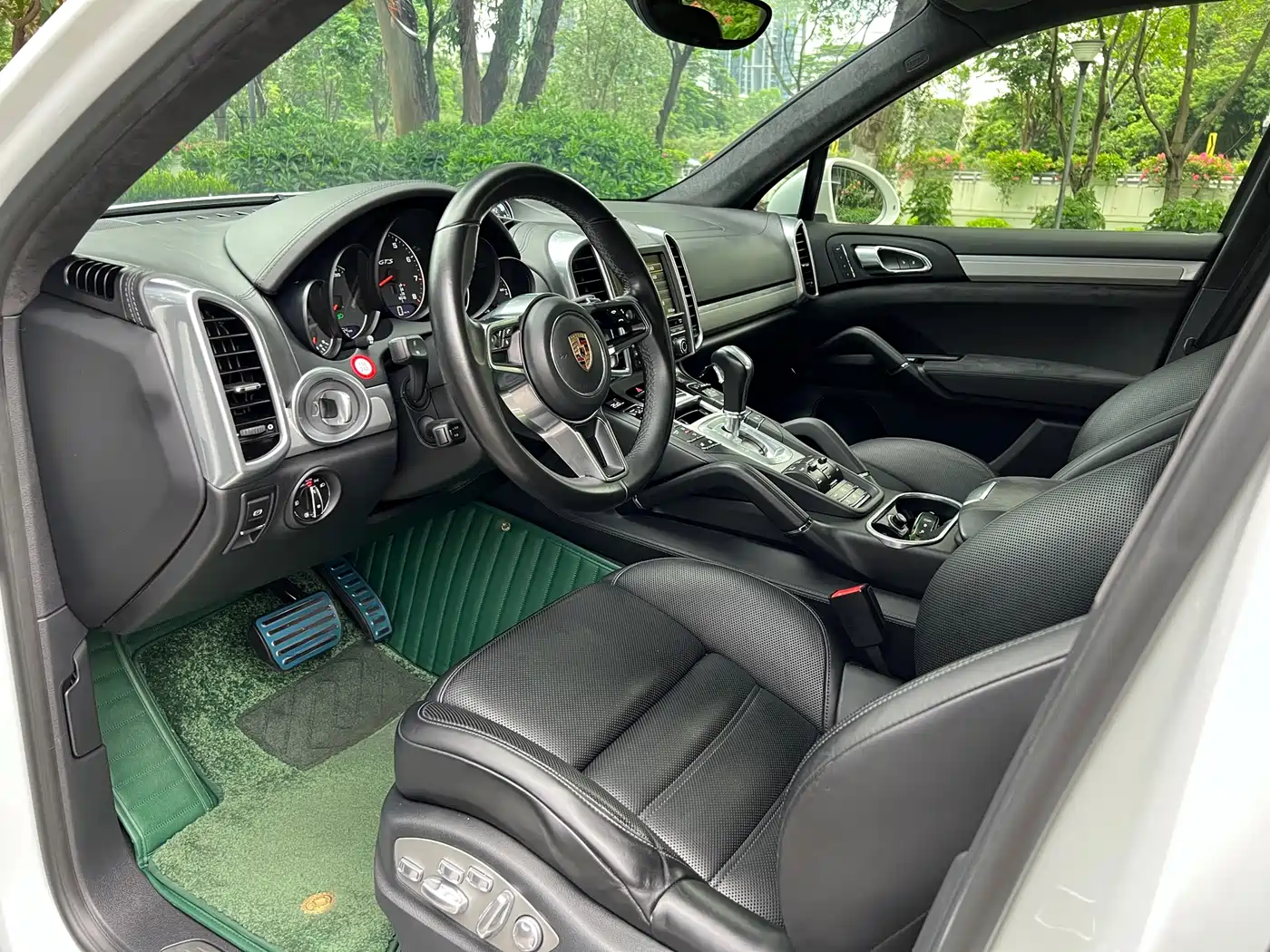 Porsche Cayenne 2015 Cayenne GTS 3.6T фото 5