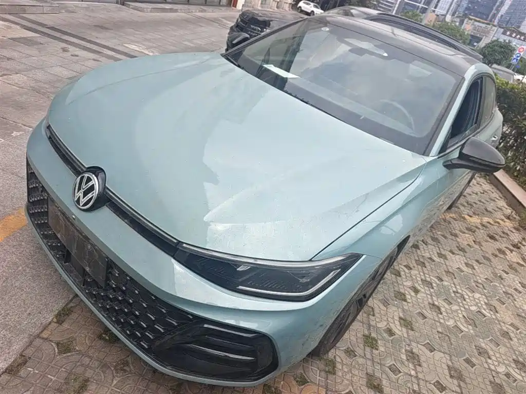 Volkswagen Passat 2025 Model Pro 380TSI Starlight Dragon Premium Edition фото 2