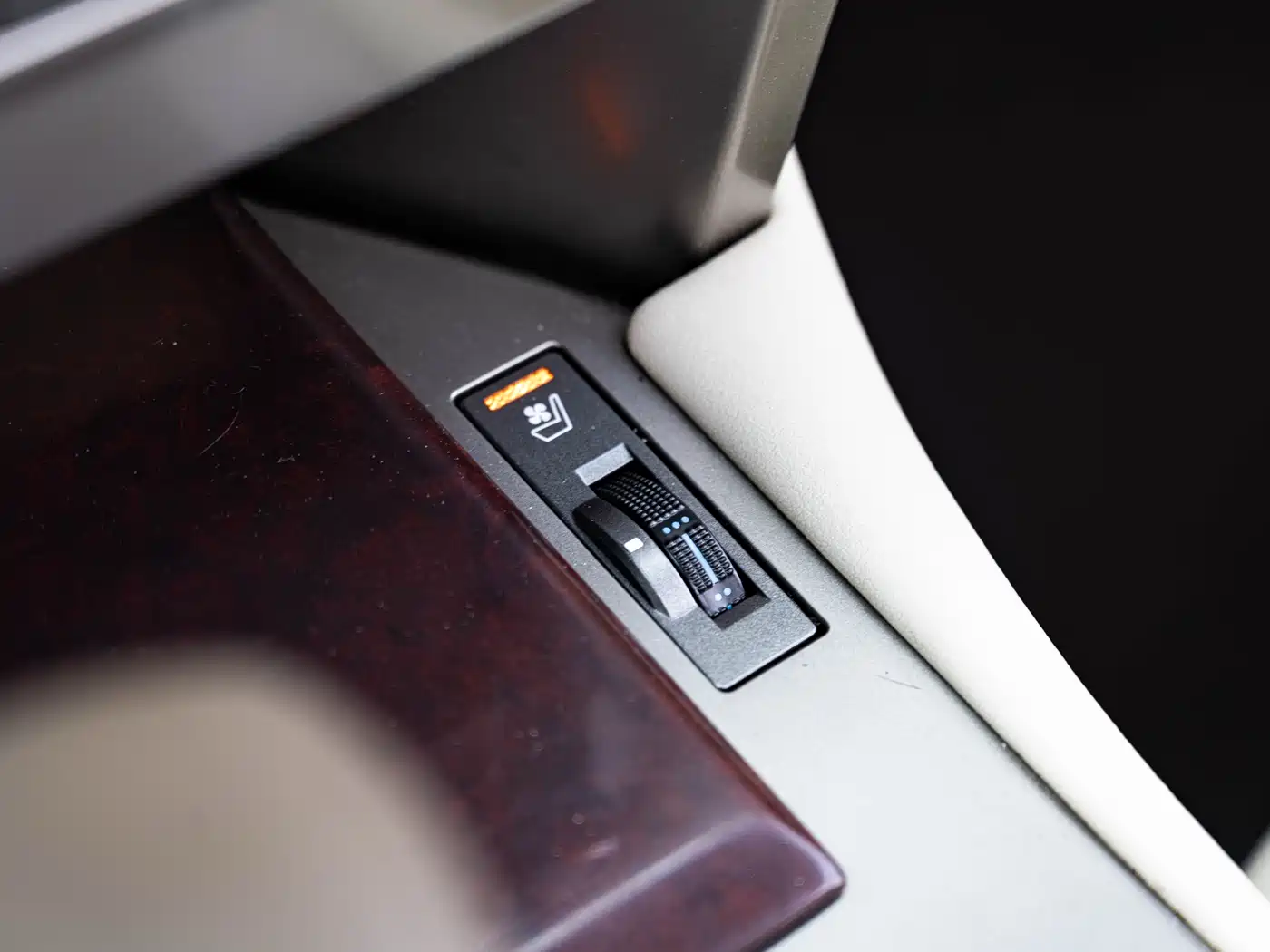 Фото 24 - Lexus GX