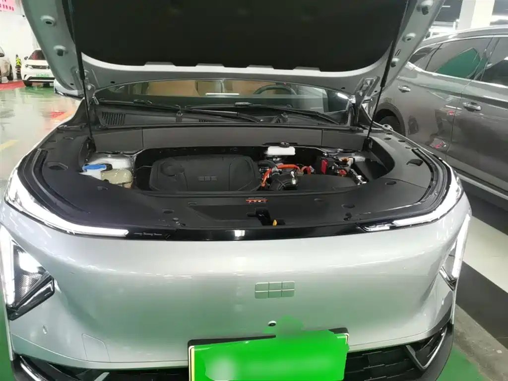 Geely Galaxy Galaxy L7 2025 EM-i 115km Explorer+ Edition фото 20