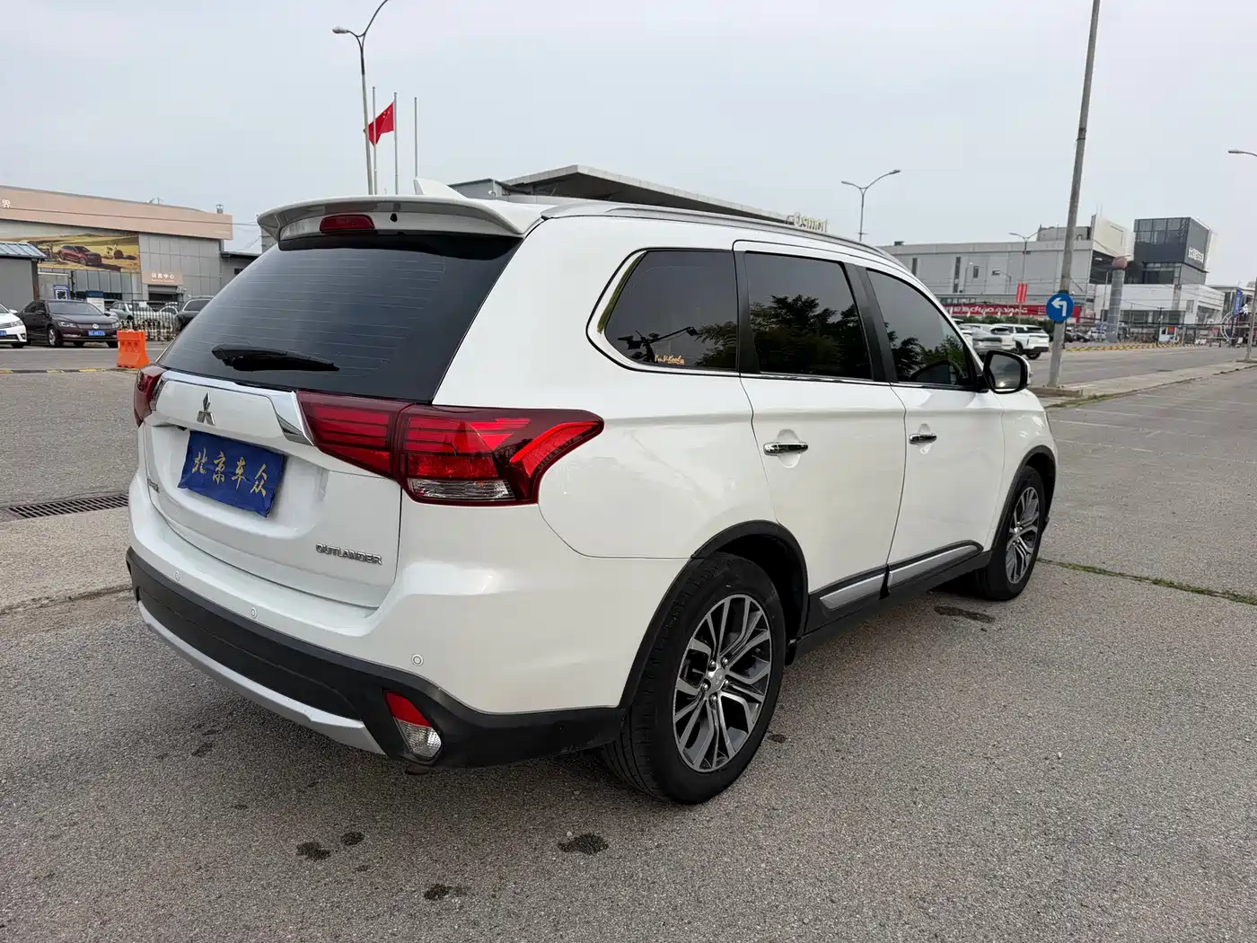 Mitsubishi Outlander 2018 2.4L 4WD Elite Edition 5-seater фото 5