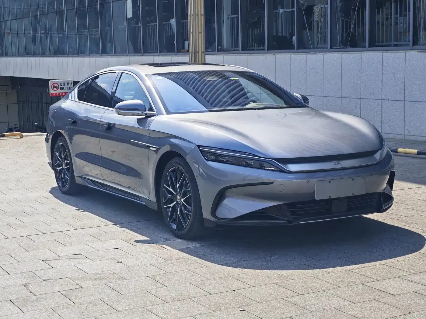 BYD Han 2024 EV Glory Edition 610KM AWD Celestial Eye Smart Driving фото 3