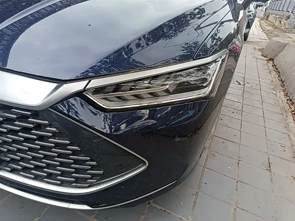 BYD Qin PLUS 2024 Glory Edition DM-i 120KM Surpass фото 24