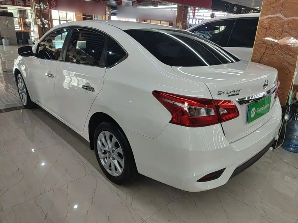 Nissan SYLPHY, миниатюра 5