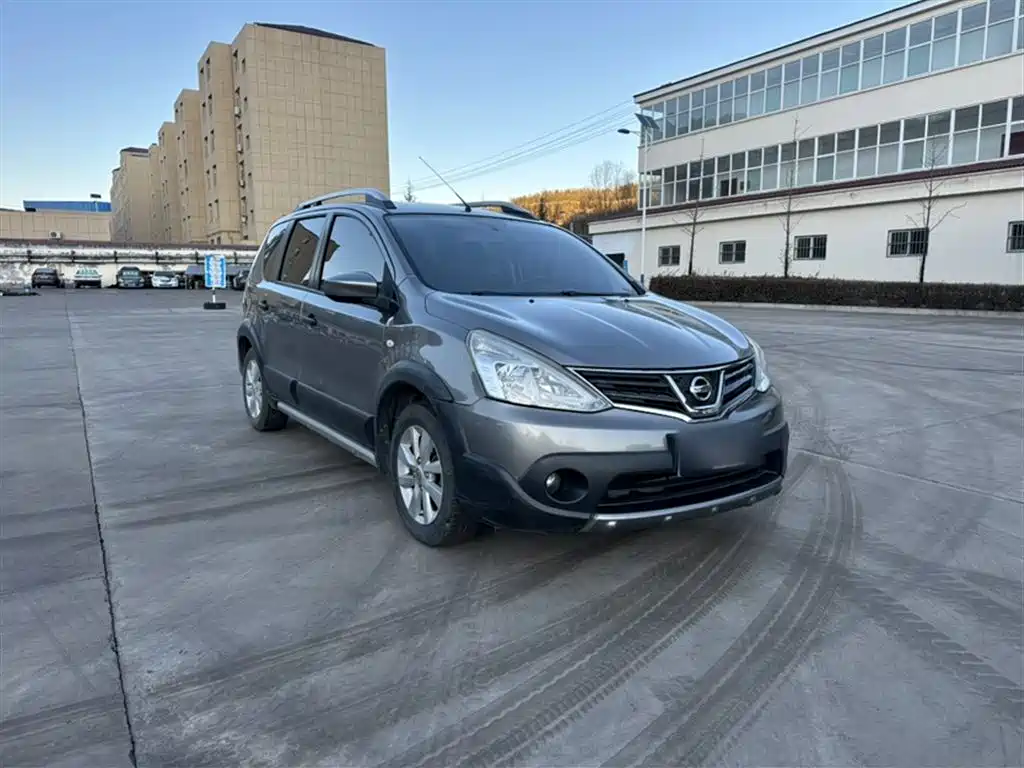 Nissan Livina 2014 2013 Sharp 1.6XL Manual Comfort