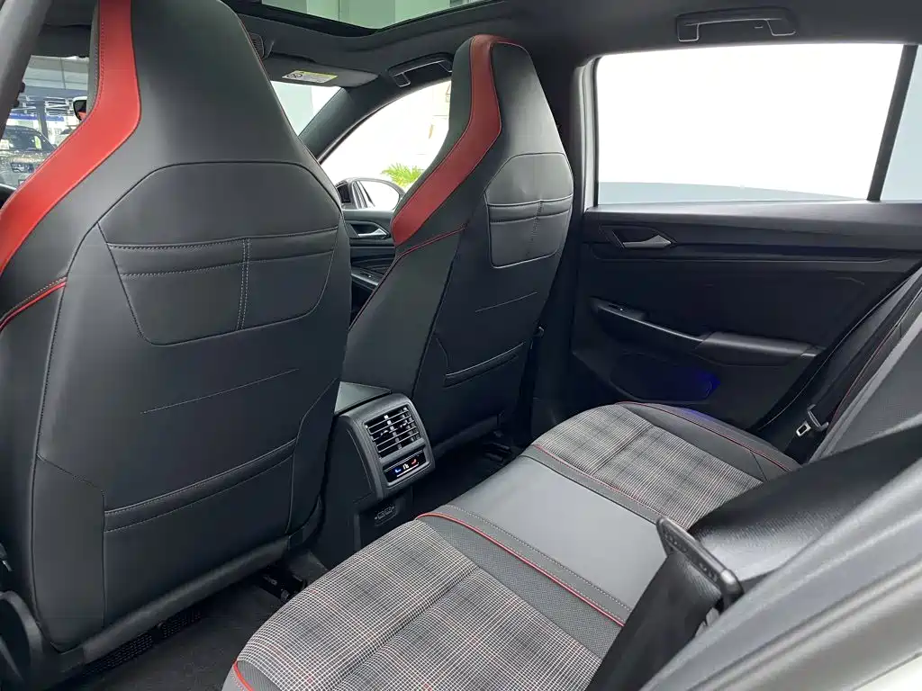 Volkswagen Golf GTI 2026 2023 380TSI DSG GTI