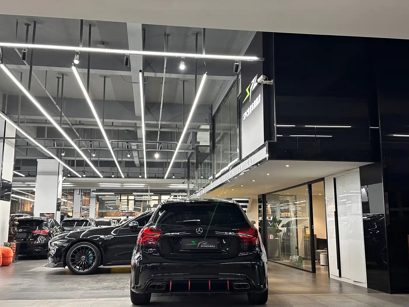 Mercedes-Benz A-Class AMG (Import) 2017 Facelift AMG A 45 4MATIC фото 15