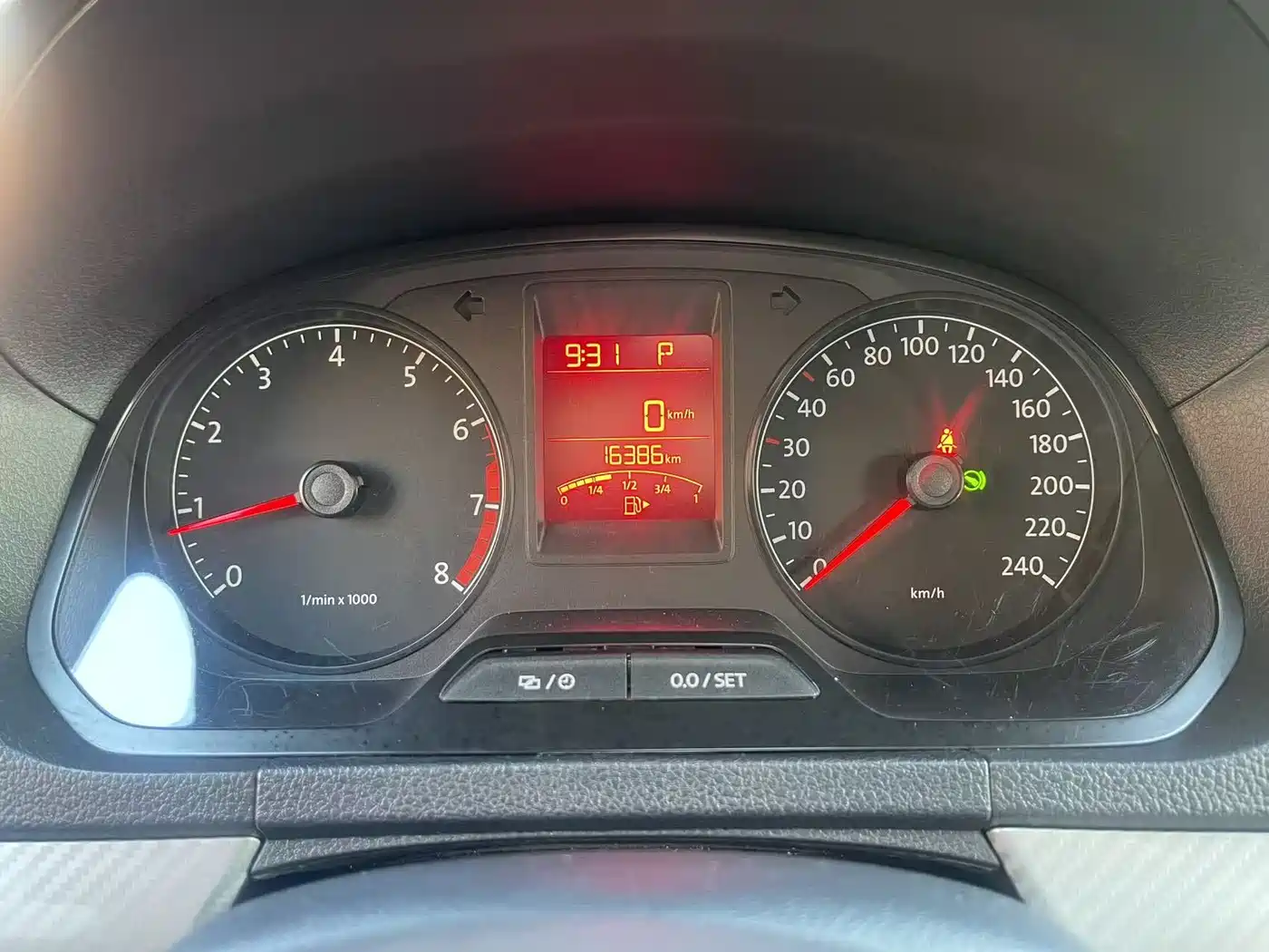 Volkswagen Jetta 2015 1.6L Automatic Luxury фото 18