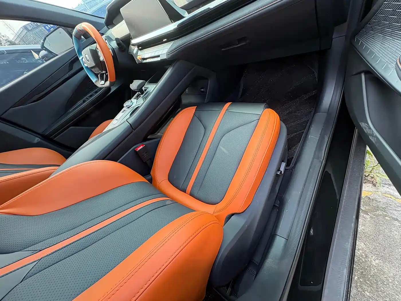 Changan UNI-V 2025 2025 1.5T 500Bar Premium Edition